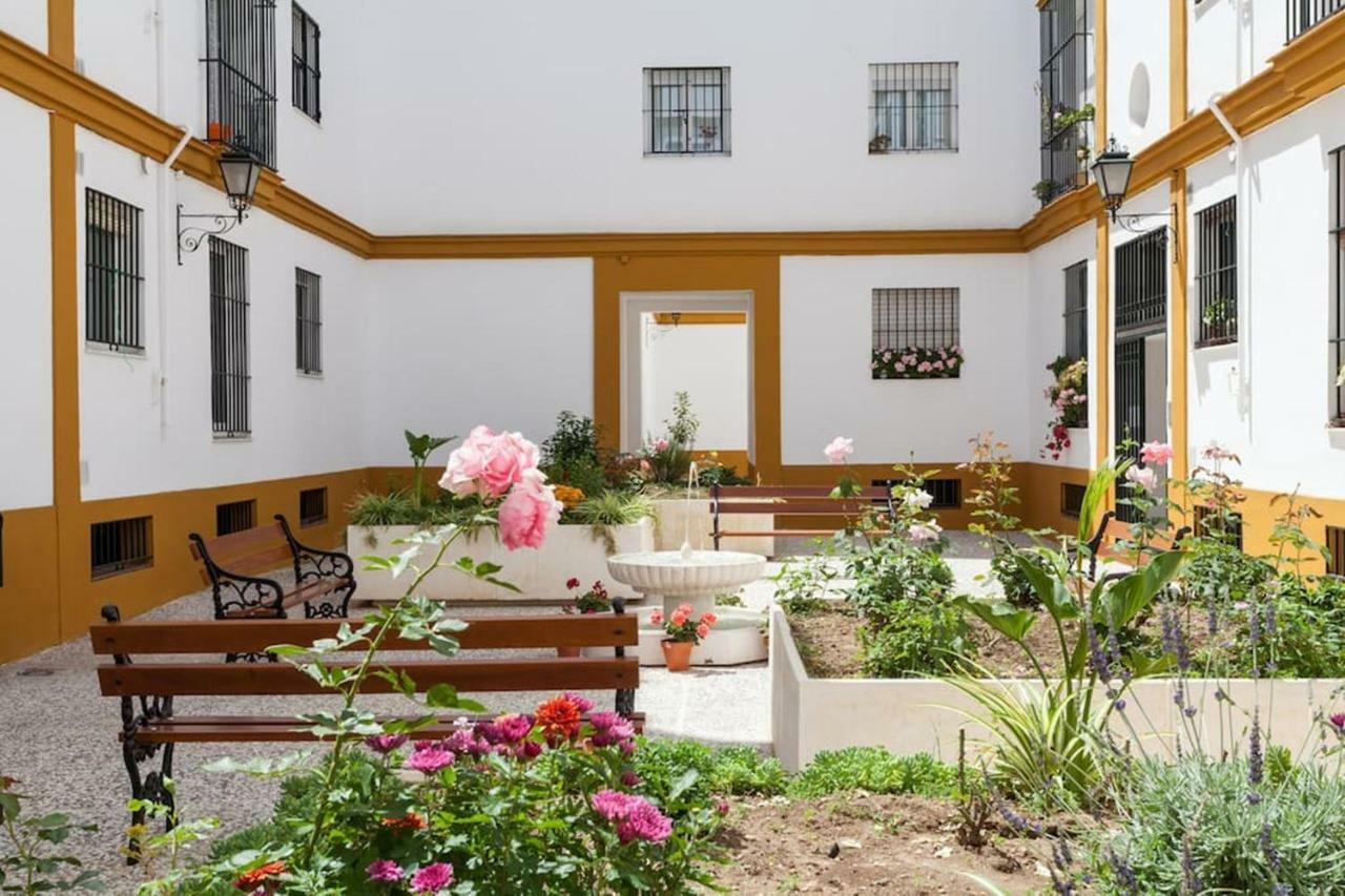 Apartamento Jardin De Santa Paula Seville Exterior photo